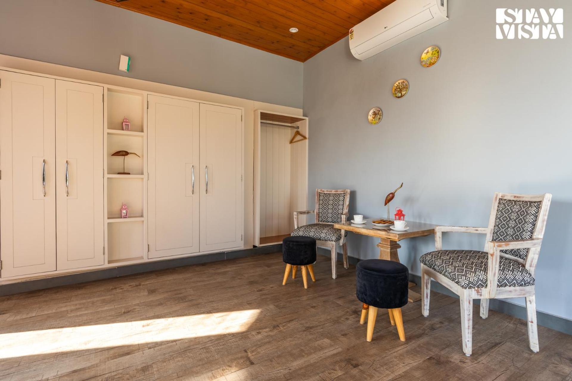 Stayvista At Serene With Outdoor Bonfire Barog Exterior photo